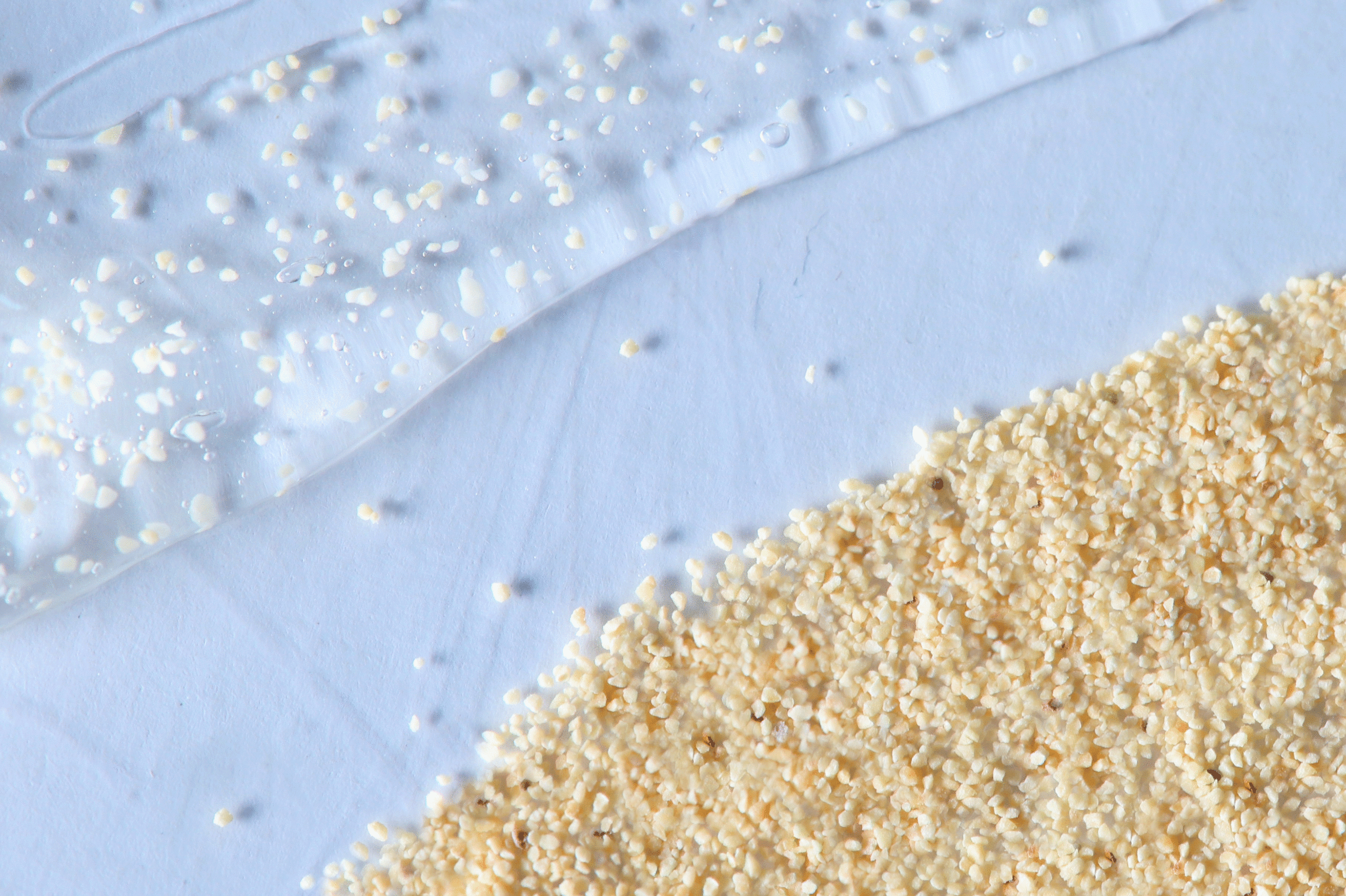 Lessonia is a manufacturer of exfoliants for developing cosmetic products and exfoliating treatments such as scrubs. 