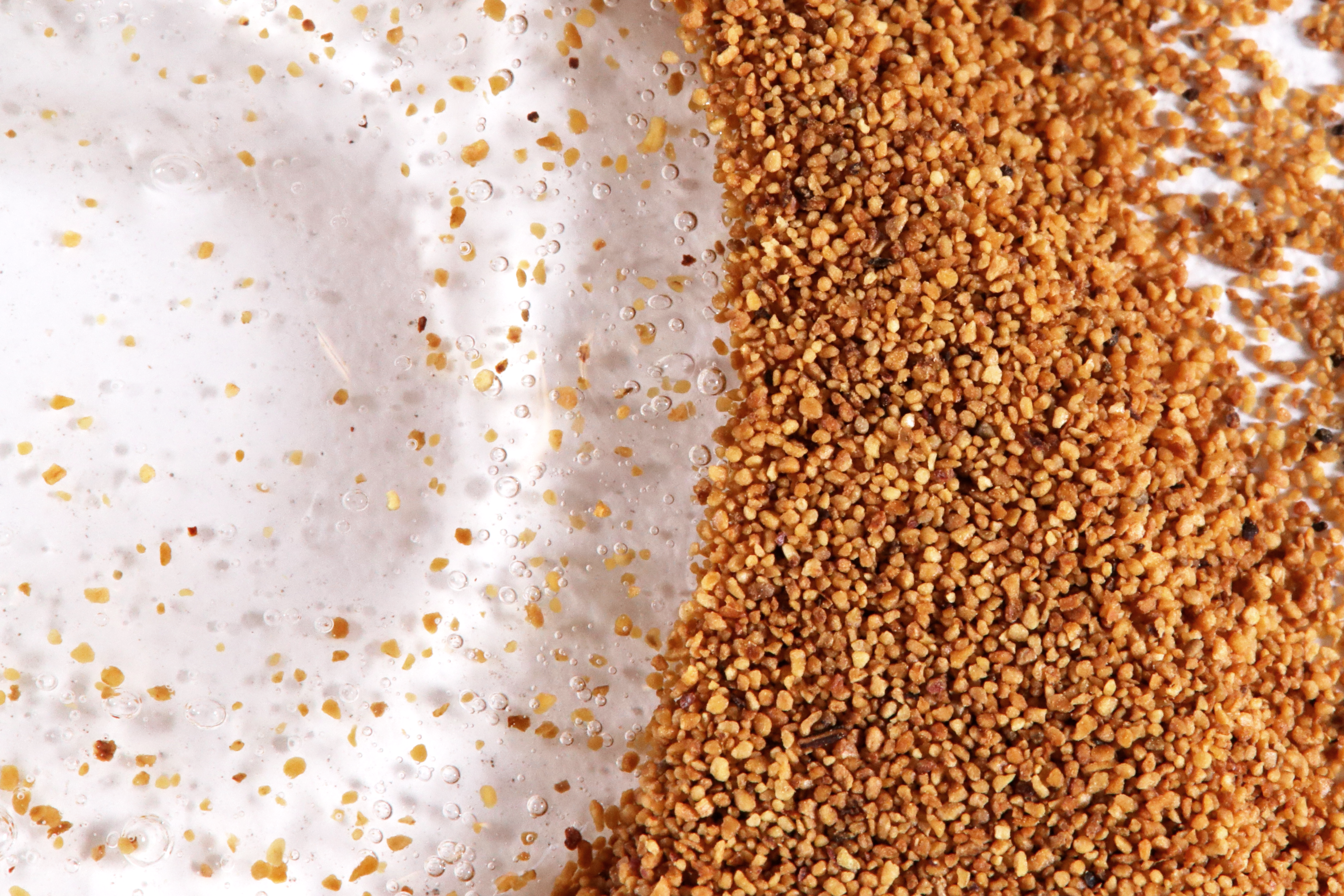 Lessonia is a manufacturer of exfoliants for developing cosmetic products and exfoliating treatments such as scrubs. 