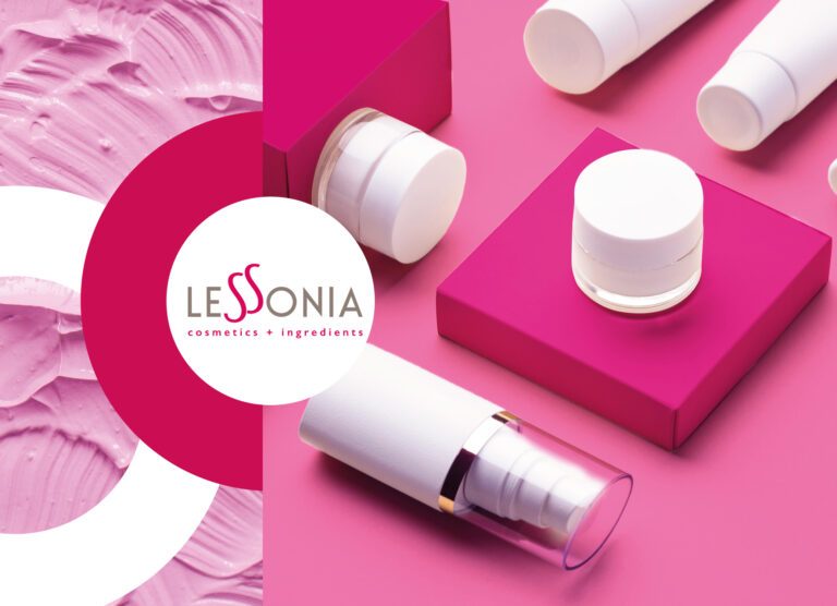 Usine de sous-traitant cosmétique en Bretagne, fabricant à façon de produits cosmétiques, offrant des solutions Private Label OEM 100% Made in France, avec des équipements industriels modernes pour la fabrication et le conditionnement de cosmétiques.